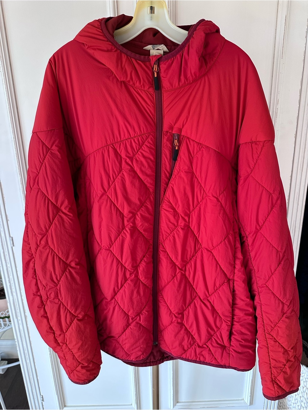Duluth Trading Co Red Agiloft Quilted Lightweight Hooded Coat